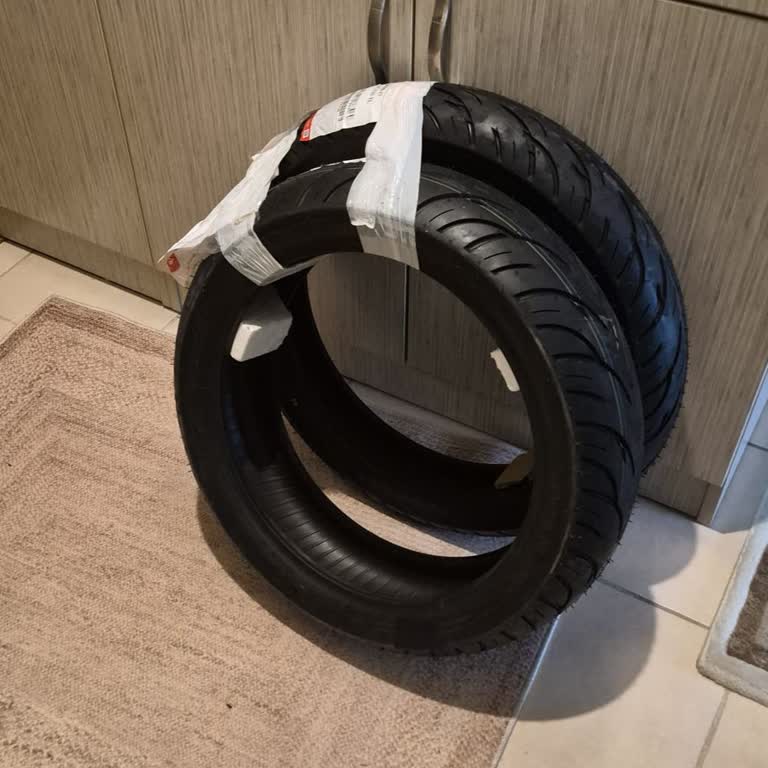 Yüksek Bedelli Lastiklerin Korumasız Paketlenmesi