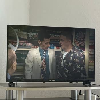 Marmaraavm Alınan Televizyonda Aydınlatma Sorunu Ve Çatlak Kutu İade Mağduriyeti