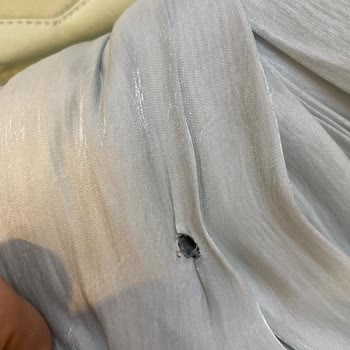 Yurtiçi Kargo’dan Sigara Yanıklı Düğün Abiyesi Ve Çözüm Sunulmaması
