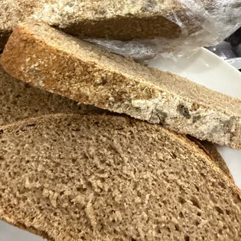 Küflü Ekmek Teslimatı Sonrası Cevap Yok, Ücret İadesi İstiyorum