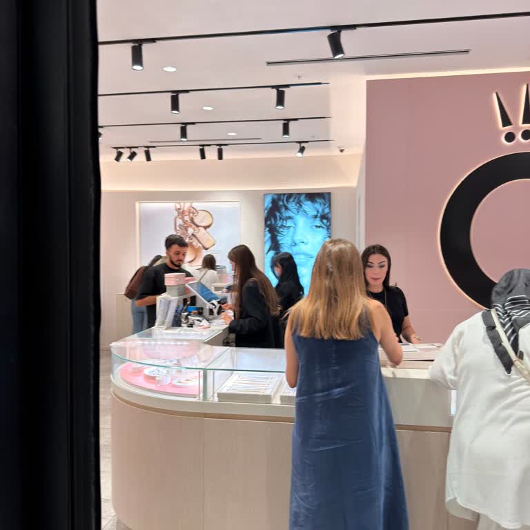 Ankamall Pandora Mağazasında Engelli Müşteriye Yönelik İlgisiz Ve Saygısız Davranış