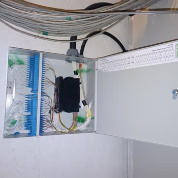 Söz Verilen 100 Mbps Hızda 13 Mbps Alıyorum Ve ONT Güvensiz Konumda