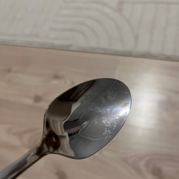 Nehir Paslanmaz Çelik Olması Gereken Çatal Kaşık Takımında Erken Soyulma Ve Sağlık Endişesi