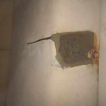 Batarya Patlaması Telefonu Yaktı Ve Evde Yangın Riski Oluştu
