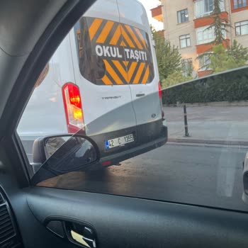 Okul Servisinin Ani Kapanması Trafik Güvenliğine Büyük Tehdit