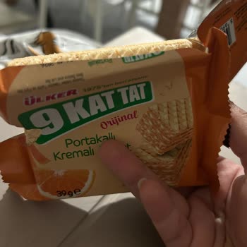 Ülker 9 Kat Tat Portakallı Kremalı Gofrette Bulunan Böcek Benzeri Yabancı Madde Ve Küf