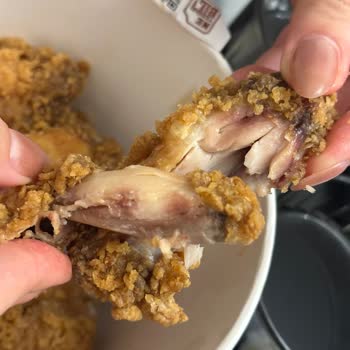 Panora AVM Popeyes Şubesinde Bozuk Kanat Kova Menüsü İçin Gıda Güvenliği Şikayeti
