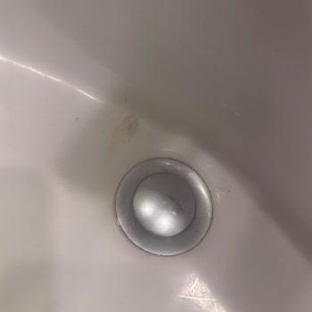 Oda Temizliği Yetersiz Ve Restoran Personelinin Kaba Tutumu