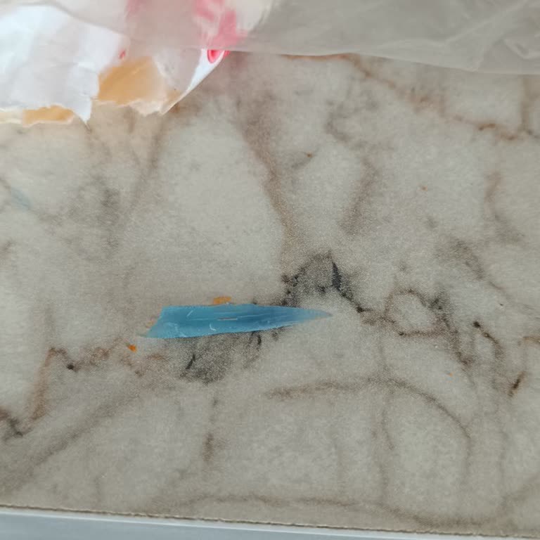 Dönerde Sert Plastik Parçalar Boğaz Ağrısına Neden Oldu