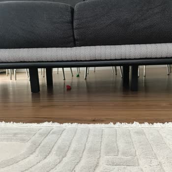 68 Bin TL'lik Koltuk Takımının Ayakları Kırıldı, Garanti Servisi Cevapsız Ve Gecikmeli