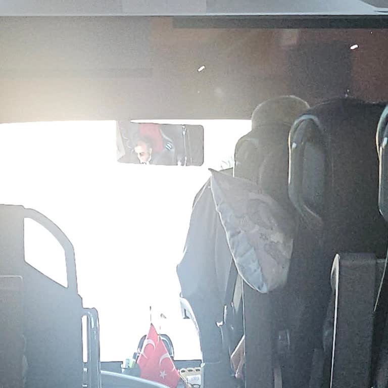 Metro Turizm Otobüsünde Kalorifer Açılmıyor, Yolcular Aşırı Üşüyor