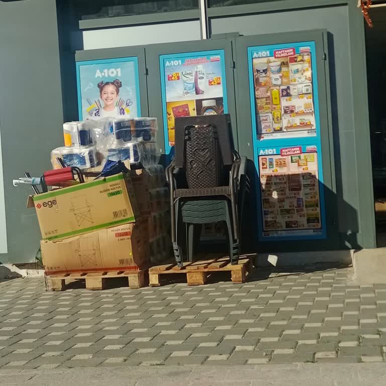 A101 Geri Dönüşüm Makinesi Sorunu İçin Acil Güler Yüzlü Çözüm Ve Çalışan Uyarısı