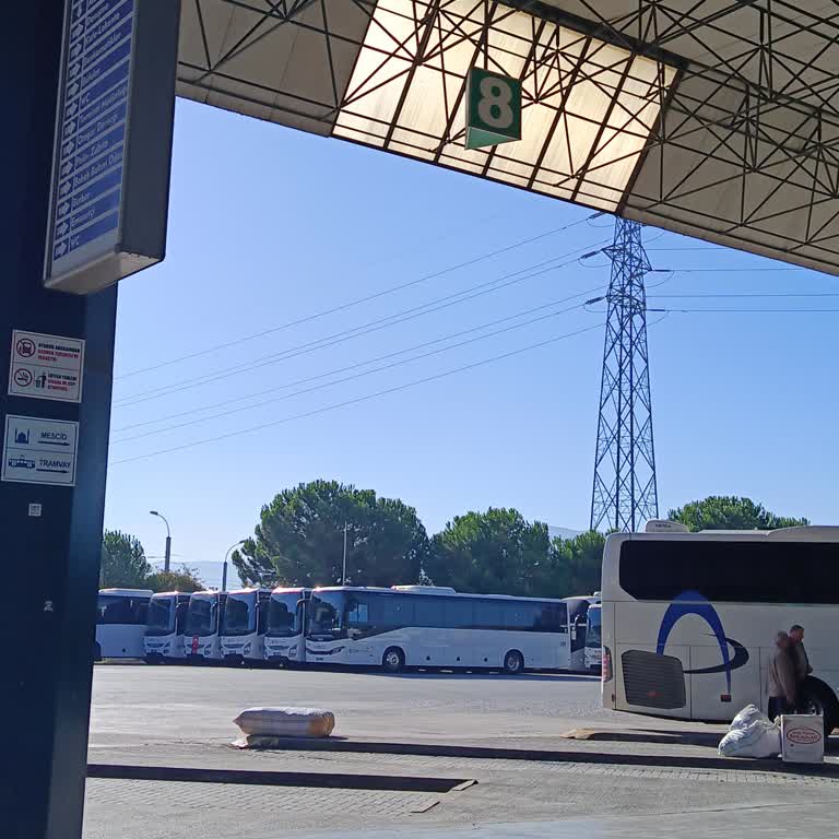 Buzlu Turizm Kocaeli Seferlerinde Sürekli Gecikmeler Yolcuları Bekletiyor