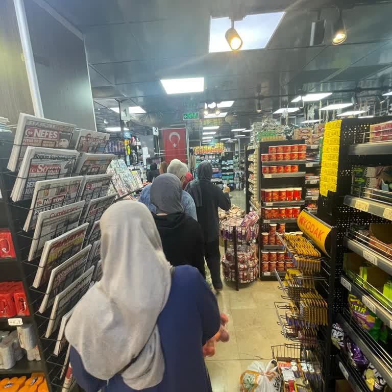 Sarıyer Market Bahçeköy Şubesinde Tek Kasa Açık Olması Müşterileri Uzun Süre Bekletti