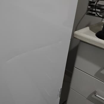 Kurulumda Çizilen Buzdolabına Servis Sorumluluğu Ve Değişim Talebi