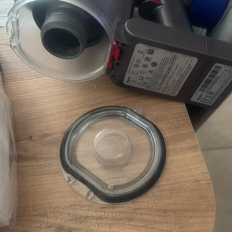 Bakım Sonrası Dyson Süpürge Kapağı Kırıldı Ve Servis Kullanıcı Hatası İddia Ediyor