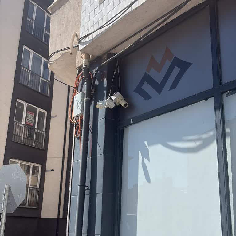 TurkNet Çalışması Sonrası Kırılan Güvenlik Kamerası İçin Acil Çözüm Talebi