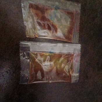 İndomie Paketi Açık Ve Sosu Patlamış: Hijyen Ve Sağlık Riski