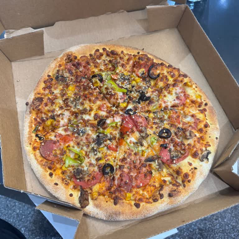 Söz Verilen Bol Malzemeli Pizza Az Malzemeli Geldiği İçin Ücret İadesi Talebi