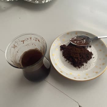 Kuru Kahveci Mehmet Efendi Türk Kahvesinin Aşırı Kavrulmuş Ve Bayat Tadından Şikayet