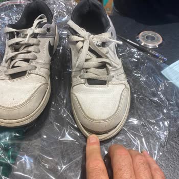 Ayakkabıların Ön Kısmı 5 Ayda Açıldı, Deichmann Kullanım Hatası İddiası