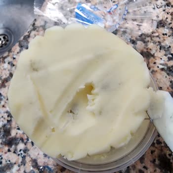 Carrefour'dan Alınan Tereyağında Bozulma Şüphesi ve Gıda Güvenliği Endişesi