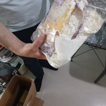 Schär Flour Arrives With Burst Packaging and Safety Concerns