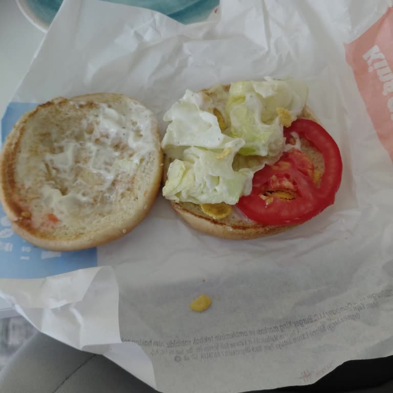 Eksik Hamburger Ve Cevapsız Müşteri Hizmeti
