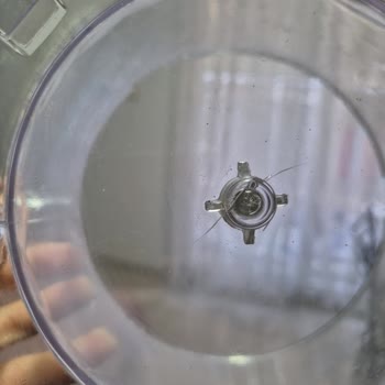 Sinbo Blenderin Çatlak Alt Kabı Garantiden Dışı Ve İdefix Destek Yanıtı Yok