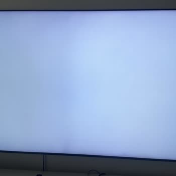 Samsung 65QN800C Televizyonda Sürekli Panel Arızası Ve Değişim Reddi