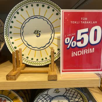 Etiketli İndirim Fiyatı Kasa Üzerinde Geçerli Değildi, 2 Saat Bekletildim