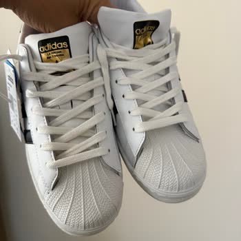 Yanlış Numara Gönderimi Nedeniyle Adidas Superstar Classic Ayakkabı Ücretsiz Değişim Talebi