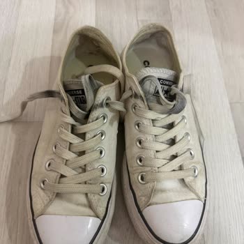 Converse Bağcıkta Kendiliğinden Kararma