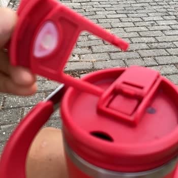 LCW Mobil Uygulamasında Satın Alınan Matarada Kırık Kapak Ve Ücretsiz Değişim Talebi