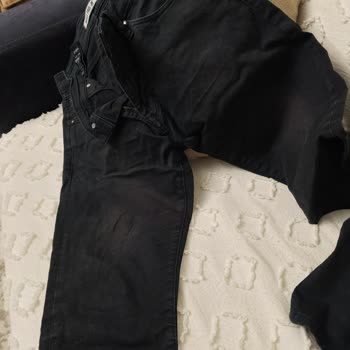 Mavi’de Renk Atan Ve Yırtılan Kot Pantolon İçin Değişim Talebi