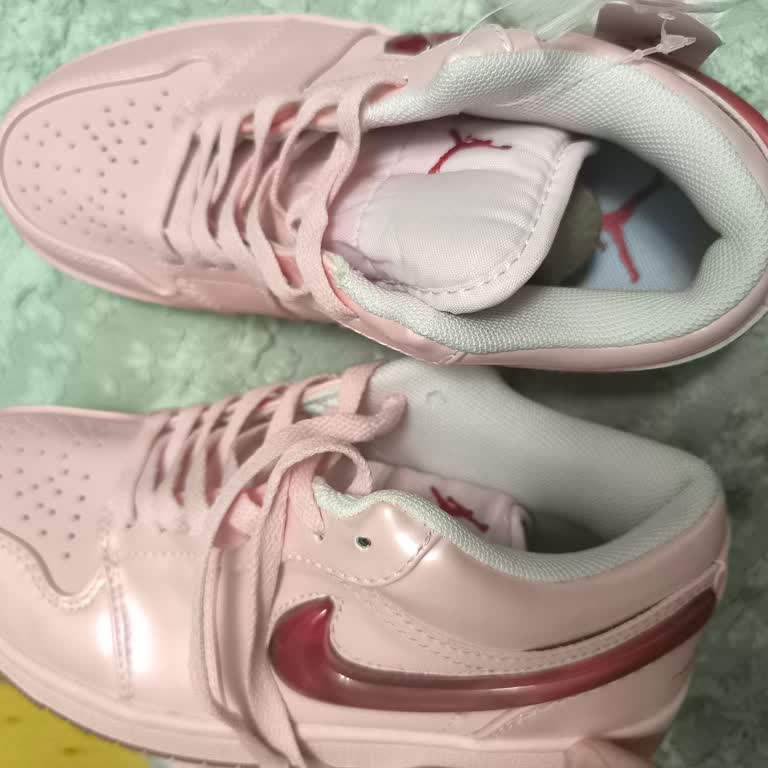 Orijinal Olmayan Nike Air Jordan Ayakkabı İçin Kargo Ücreti Olmadan Tam İade Talebi