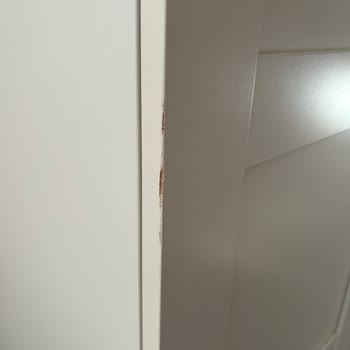 İKEA Pax Dolabında Eksik Ve Deforme Kapak Şikayeti