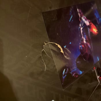Kırık Panel Ve Hasarlı Kutu İle Gelen 73.599 TL'lik Asus Rog Swift Monitörün İadesi Red Edilmemeli