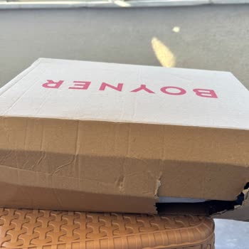 Boyner'den Gelen Ayakkabıda Renk Farkı Ve Hasarlı Paketleme