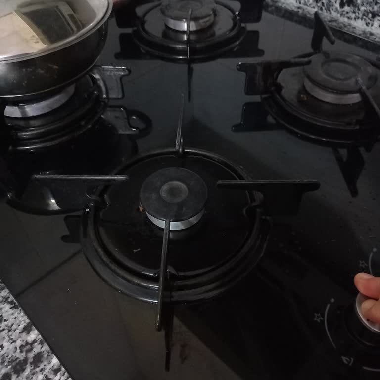 Kumtel Ocağının Küçük Göz Çakmağı Çalışmıyor Ve Servis Çözüm Sağlamadı