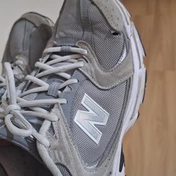 New Balance 530 Modelinde Kısa Sürede Yırtılma Ve Mağazanın İlgisiz Tutumu
