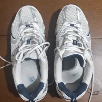 New Balance MR530SG Ayakkabılarda Topuk Deformasyonu Ve Taban Kayması; Değişim Ya Da İade Talebi