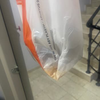 Kırık Ve Kokulu Yumurta Teslimatı, Karabağlar Migros Şubesi Ve Müşteri Hizmetleri Cevapsız