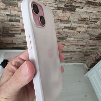 Magsafe Pembe Kılıfta Renk Atması Ve Kararmalar Garanti Kapsamına Alınmadı