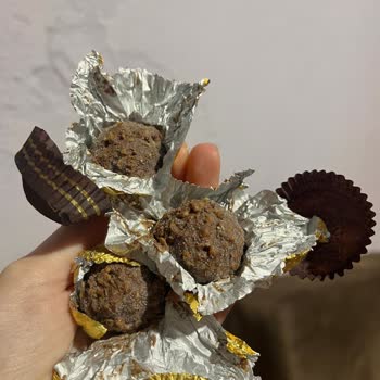 Ferrero Rocher Chocolates Turned White and Looked Moldy
