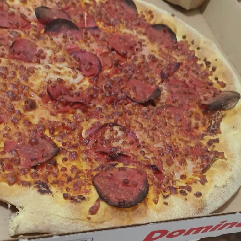 Geç Teslimat, Yanmış Pizza Ve Kuryenin Saygısız Tavrı