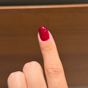 2000 TL’ye Karşı Kalitesiz Jel Güçlendirme Ve Kalıcı Oje