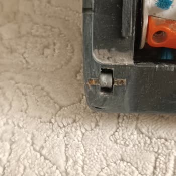 Ruedas de la Aspiradora Black&Decker 36V se Rompen Constantemente