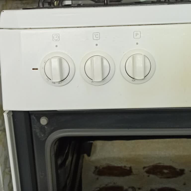 Arçelik 9540 H Model Fırının Düğme İşaretlerinin Silinmesi Ve Ücretsiz Değişim Talebi