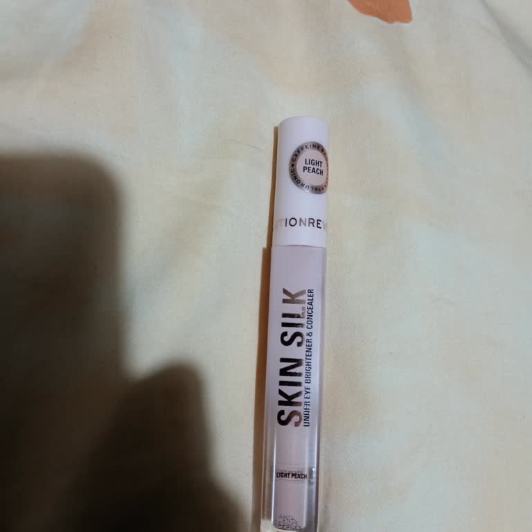 Revolution Concealer Caused Red Bumps and Skin Irritation